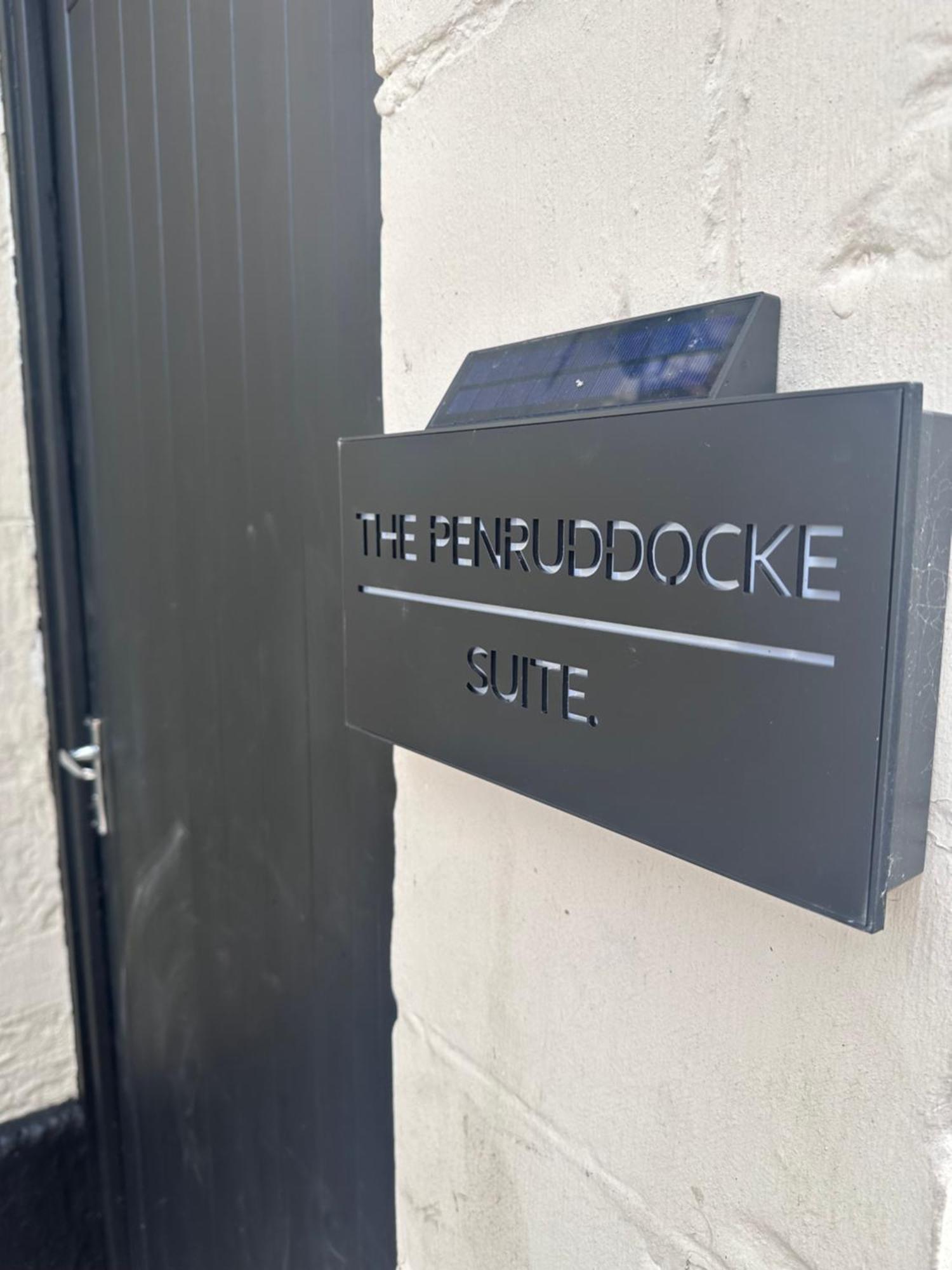 The Penruddocke Arms Bed & Breakfast Dinton  Exterior photo
