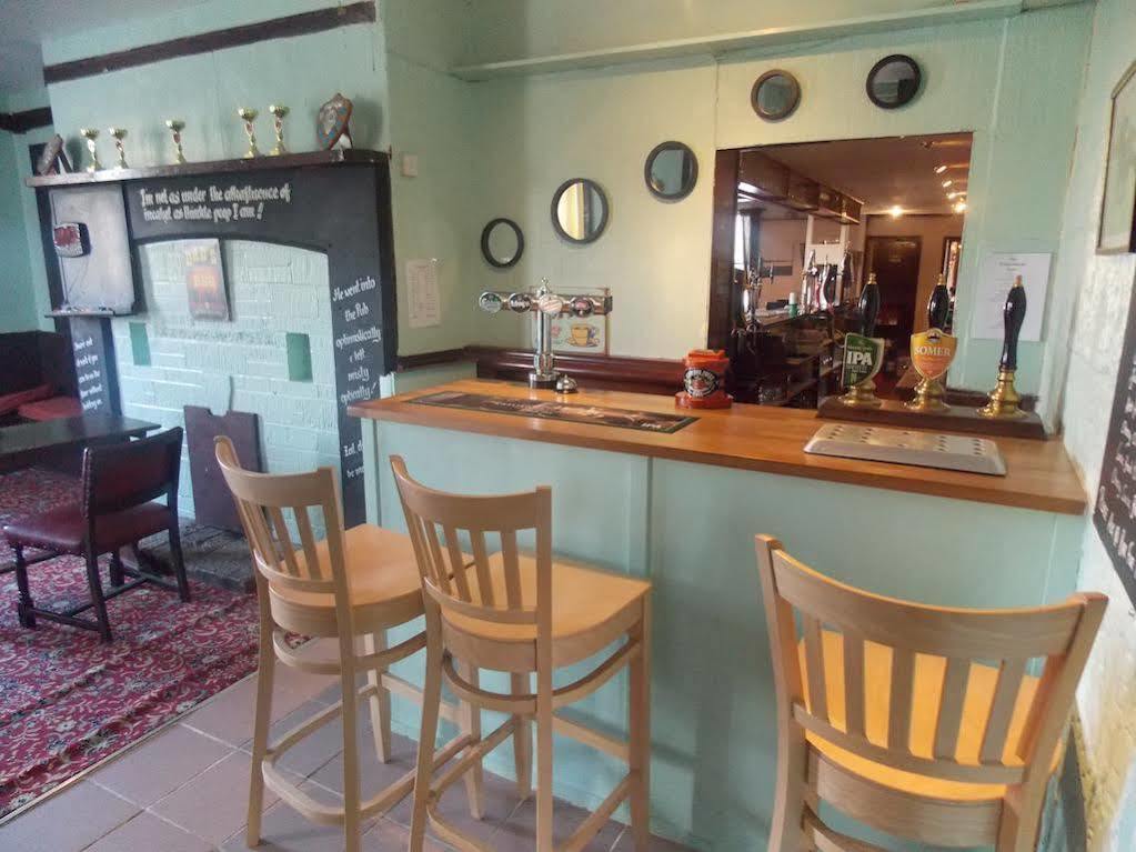 The Penruddocke Arms Bed & Breakfast Dinton  Exterior photo